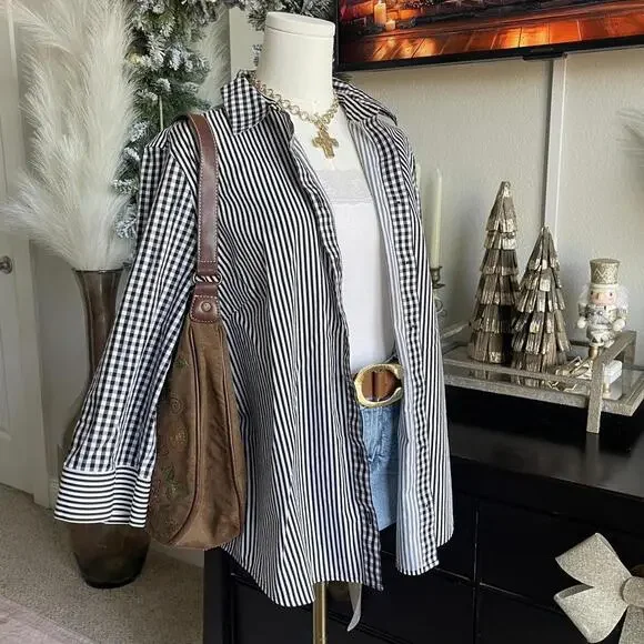 Stripe Blouse - Picture 4 of 4